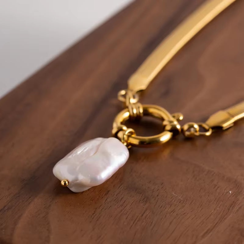 Waterproof Big Freshwater Pearl Pendant Necklaces Women Gold PVD Plated Titanium Steel Wide Flat Herribone Necklace
