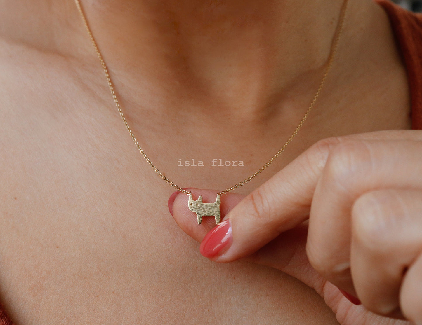 Whiskered Whisper Cat Necklace – A Minimalist Ode to Feline Grace